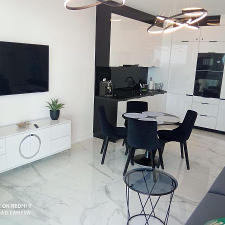 Apartament Z Widokiem Na Morze W Kompleksie Hevenia Ревал Екстериор снимка
