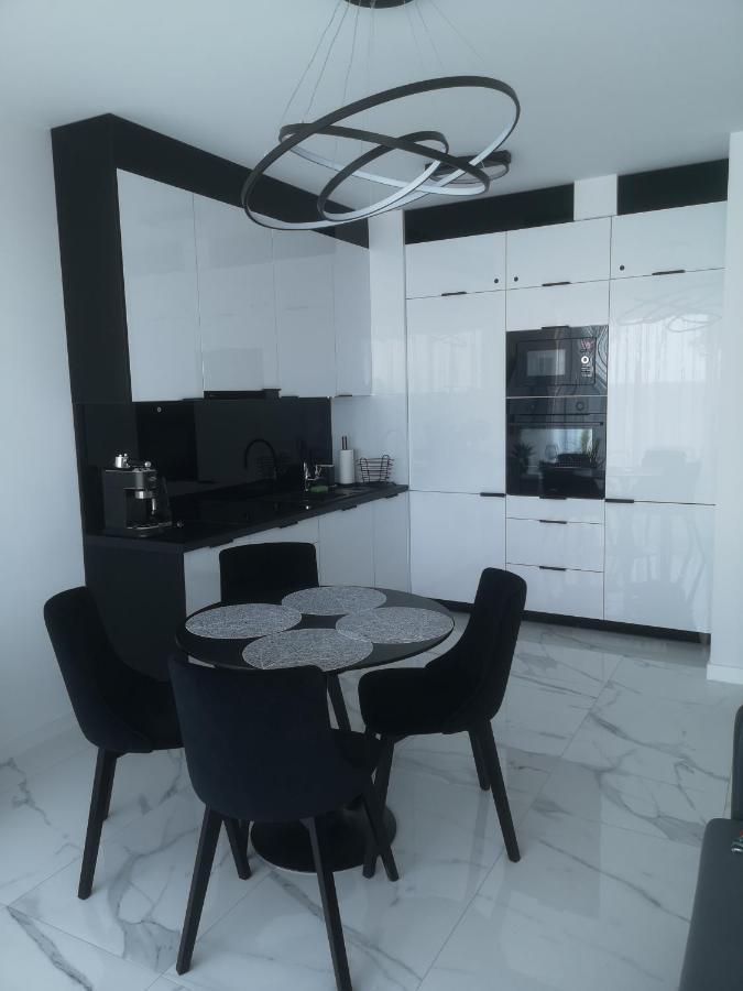 Apartament Z Widokiem Na Morze W Kompleksie Hevenia Ревал Екстериор снимка